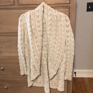 CAbi Size XS Circle Sweater